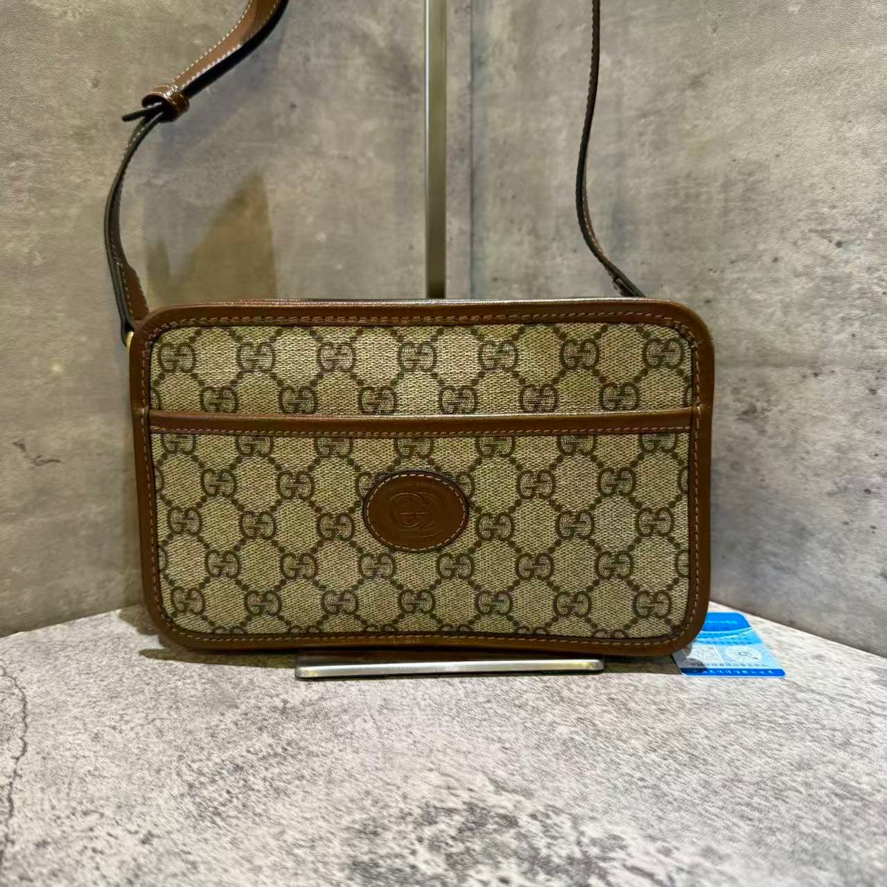 ?????Gucci retro camera crossbody bag