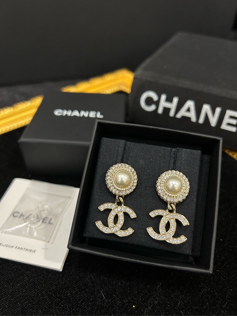 Chanel CC Diamond Pearl Earrings Gold Statement 1.5cm×3cm