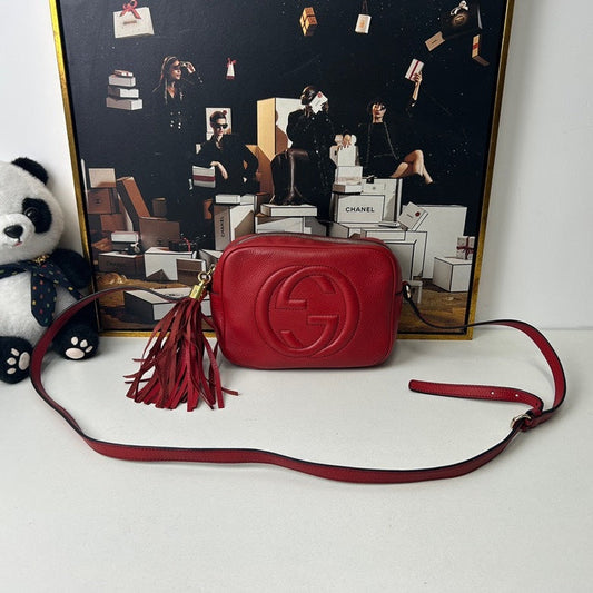 ??New pre loved Gucci red Camera bag()