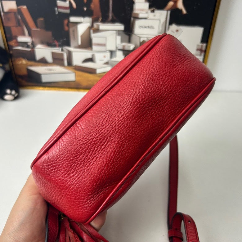 ??New pre loved Gucci red Camera bag()