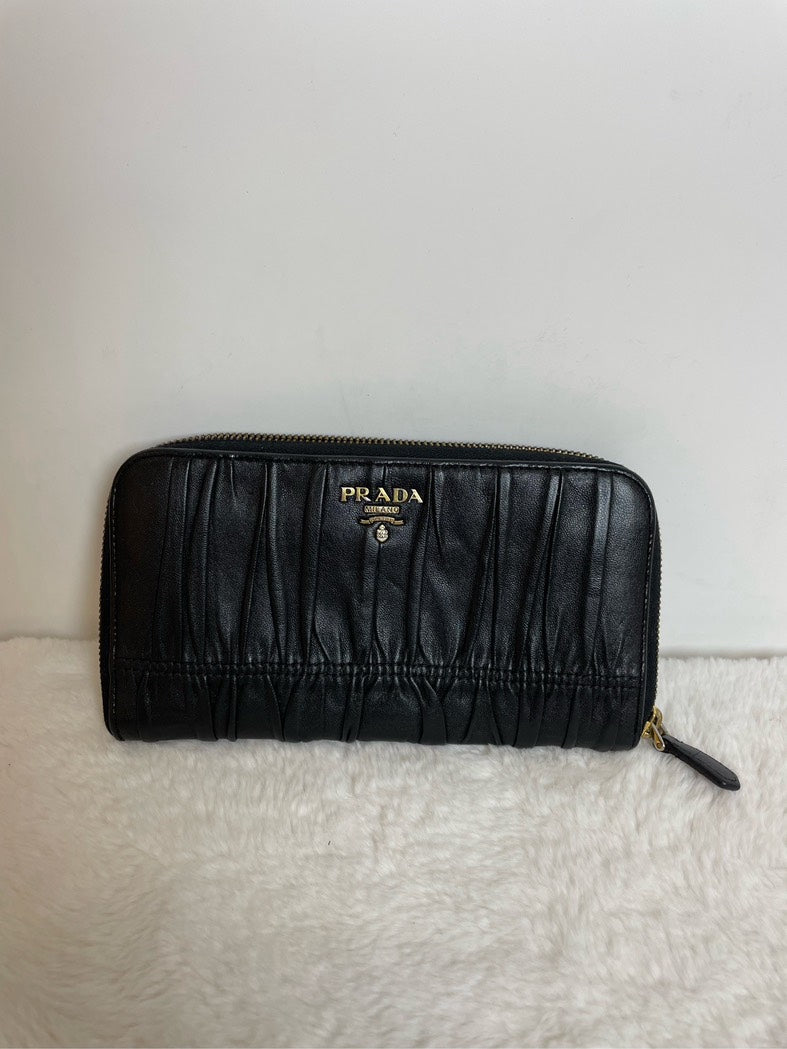 Prada Black Leather Wallet Saffiano-style