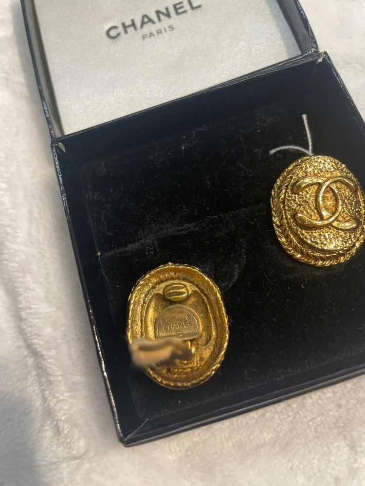 Chanel   Gold Clip On Earrings