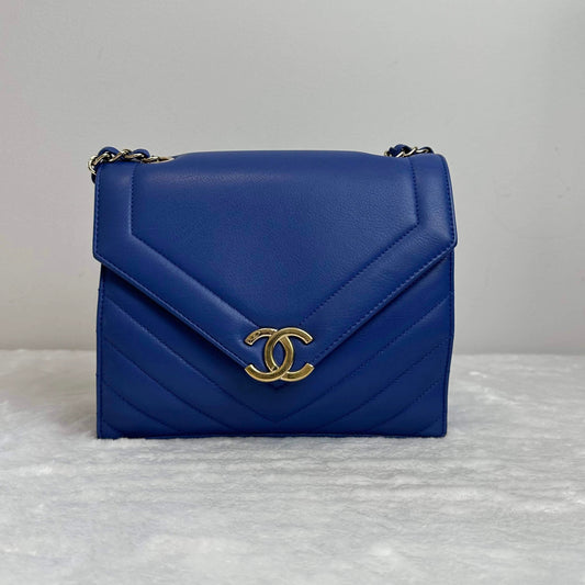 TT! Pre-loved BJ1101819050105 ChanelClassic Flap V Stitch Messenger Bag Blue GoldCowhide Shoulder Ba