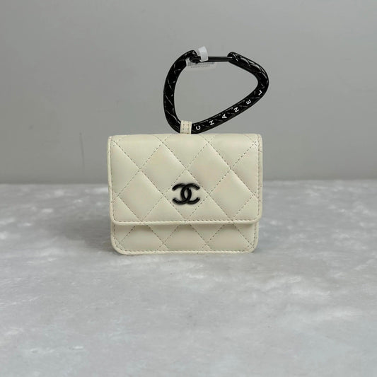 TT! Pre-loved Chanel BJ1102104060 21K White Lambskin Handbag