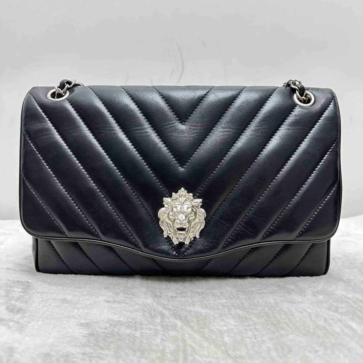 TT! Pre-loved Chanel BJ11010 1105018 Classic Flap  Lion Head V-Stitch  Black Silver Cowhide Shoulder