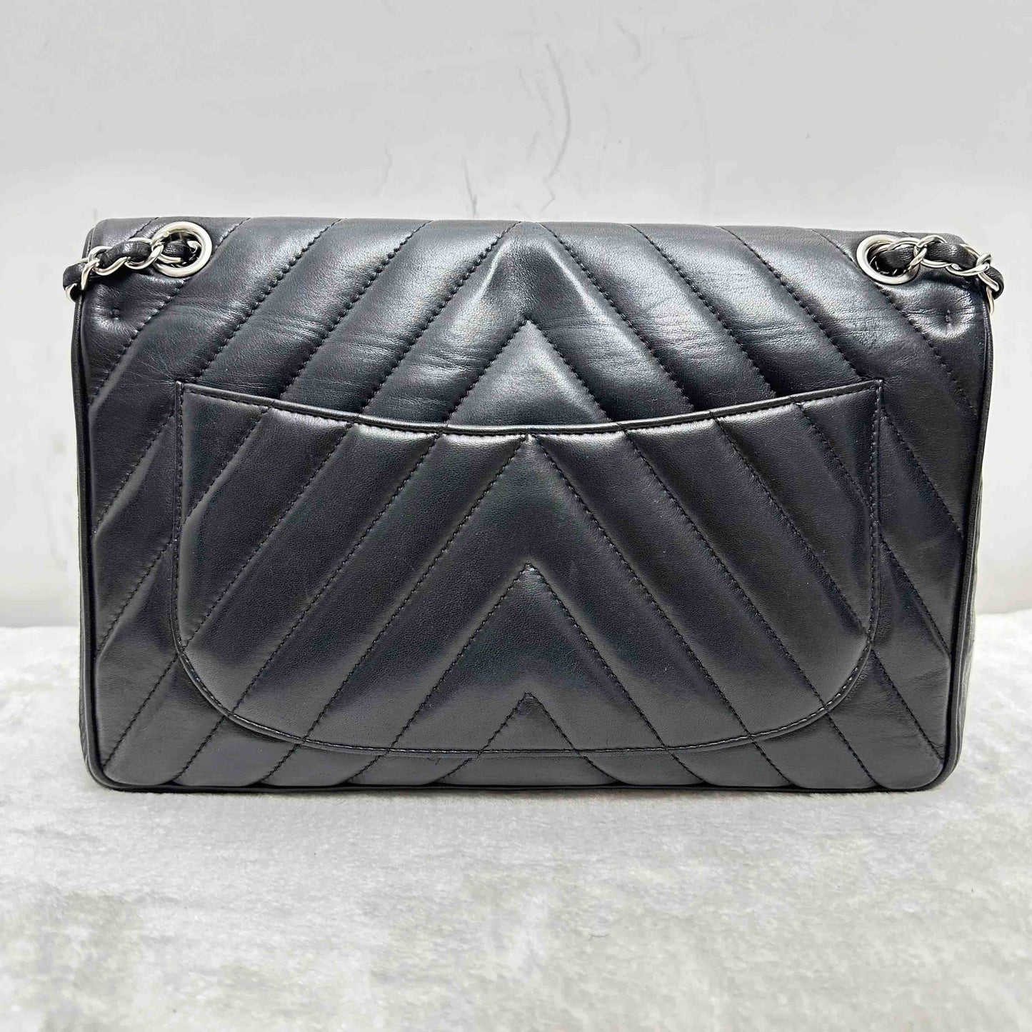 TT! Pre-loved Chanel BJ11010 1105018 Classic Flap  Lion Head V-Stitch  Black Silver Cowhide Shoulder