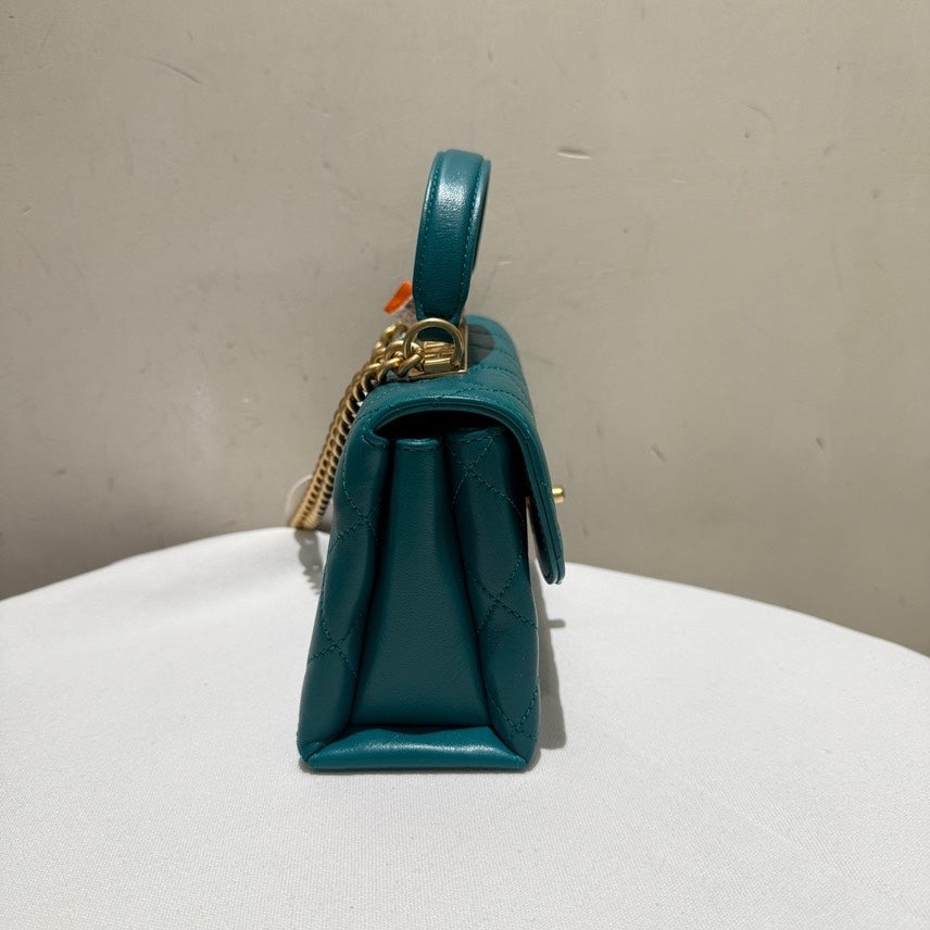 Chanel 20B trendy cc handle