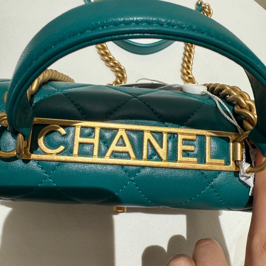 Chanel 20B trendy cc handle