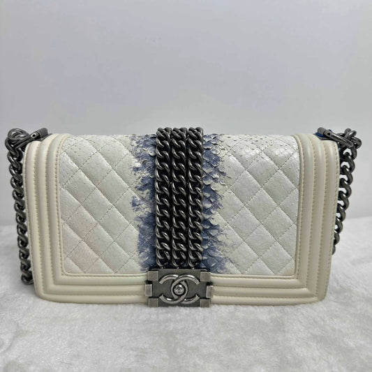 TT! Pre-loved Chanel BJ11012 1305012 Leboy White Gradient Python & Cowhide Shoulder Bag