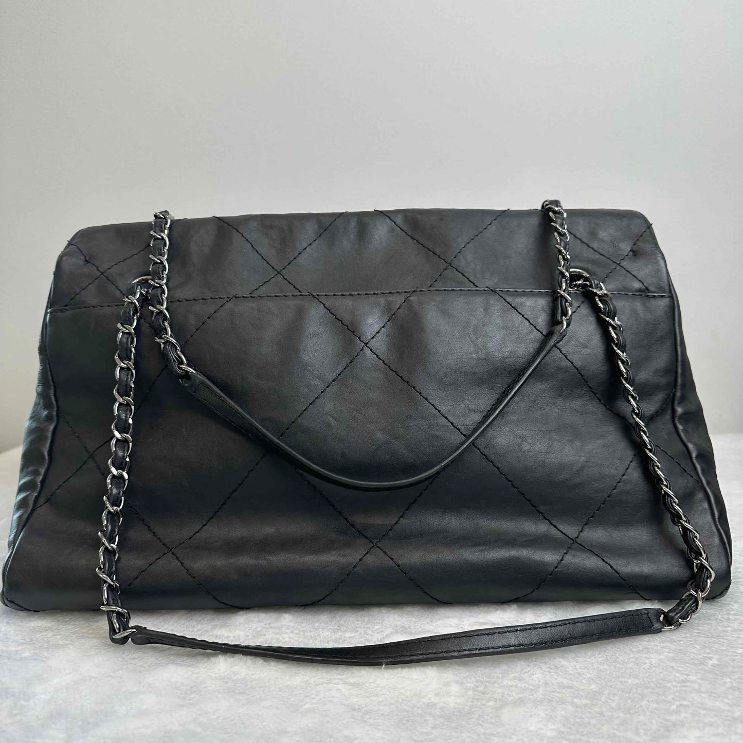 TT! Pre-loved Chanel BJ11011050145 Travel line Black Cowhide Tote Bags