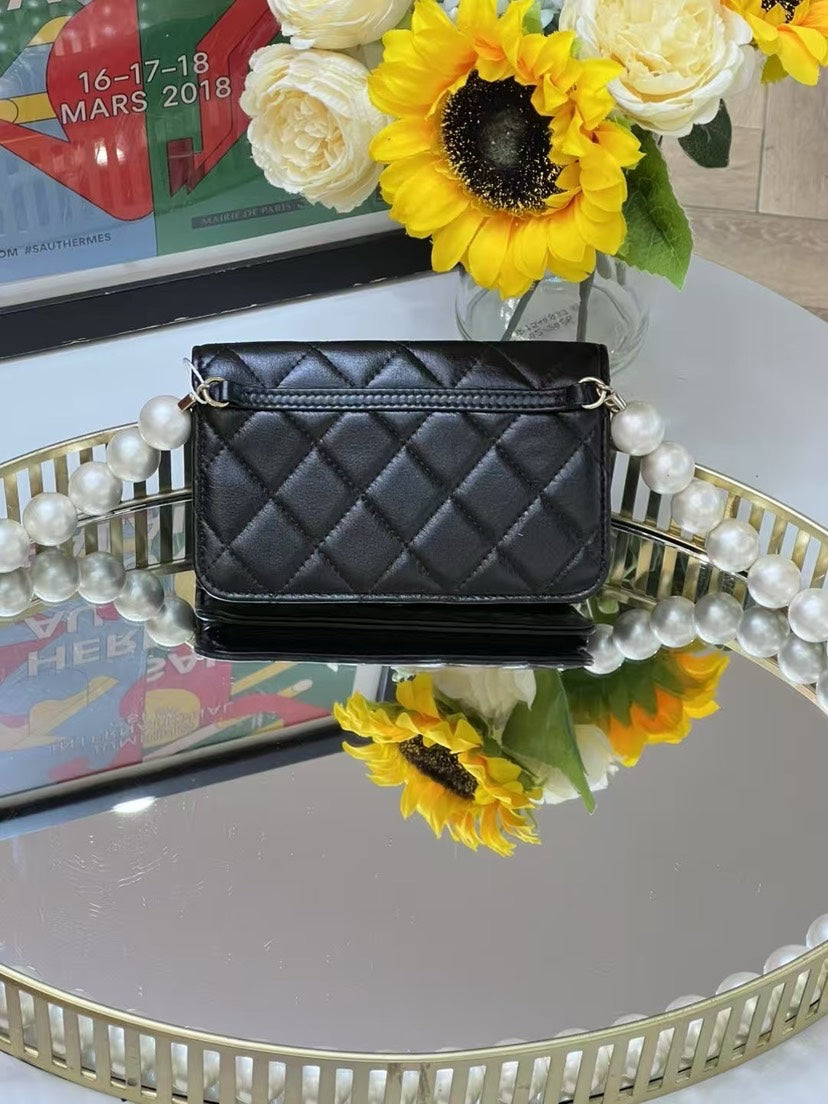 CHANEL mini woc Pearl 2020 15*10cm 8529
