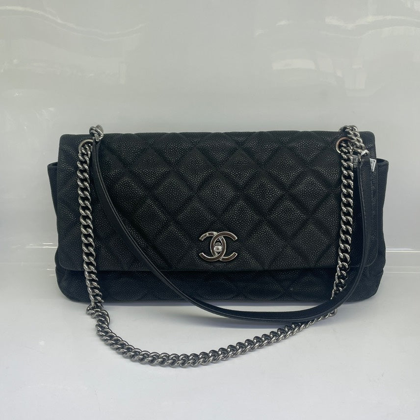 Chanel Classic Flap Bag Black Quilted Leather Shoulder Bag