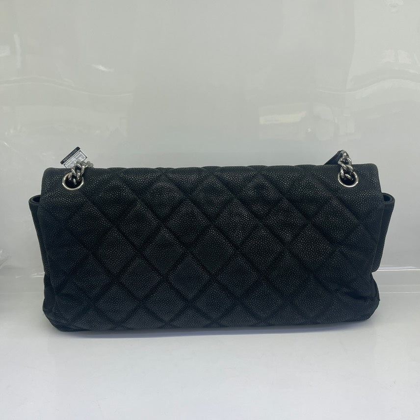 Chanel Classic Flap Bag Black Quilted Leather Shoulder Bag