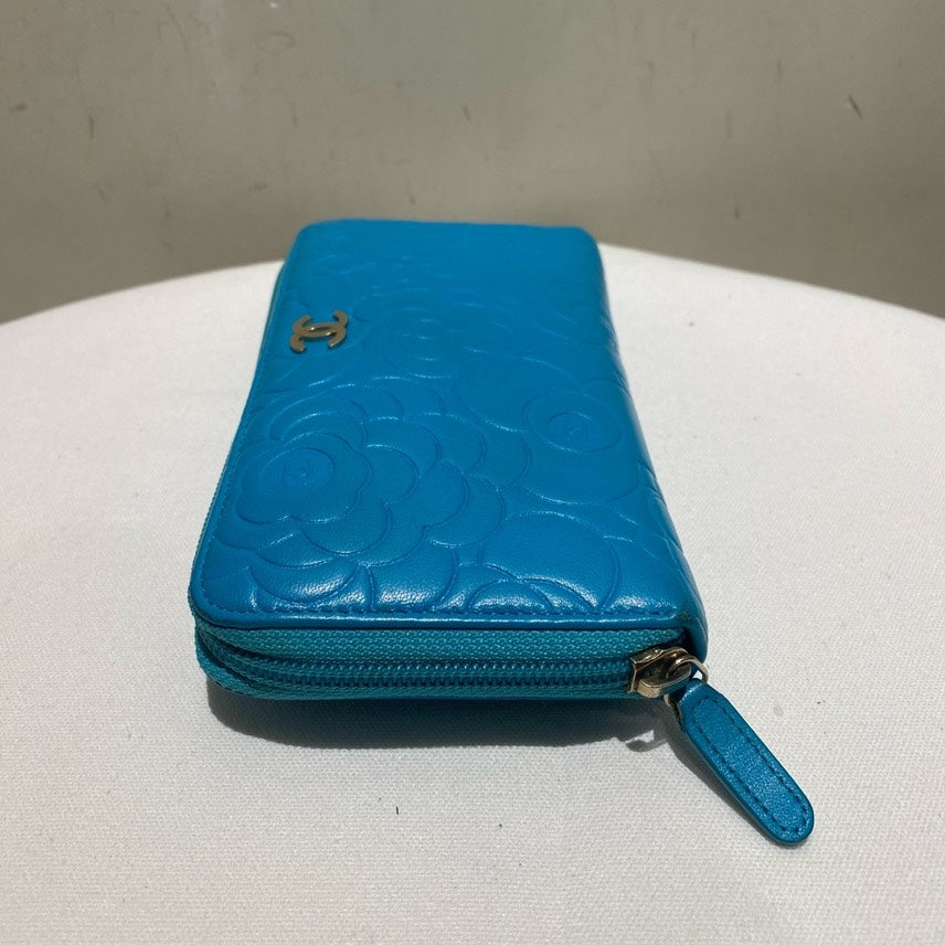 Chanel Camellia Wallet in Vibrant Blue Leather -  with Card