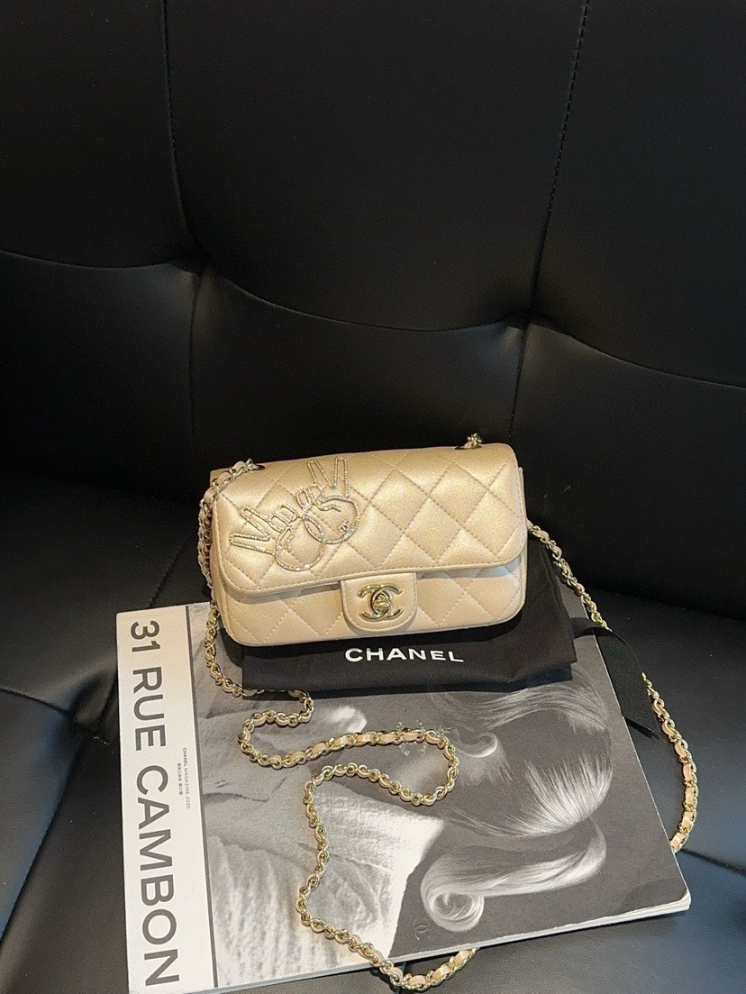 Chanel Mini Bag 17x8cm 2017year 117370