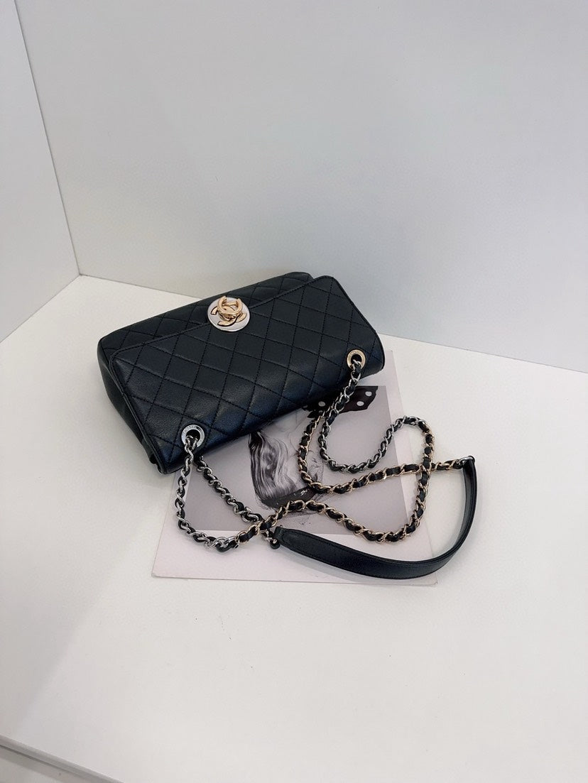 Chanel CF 23x15x6cm 118010
