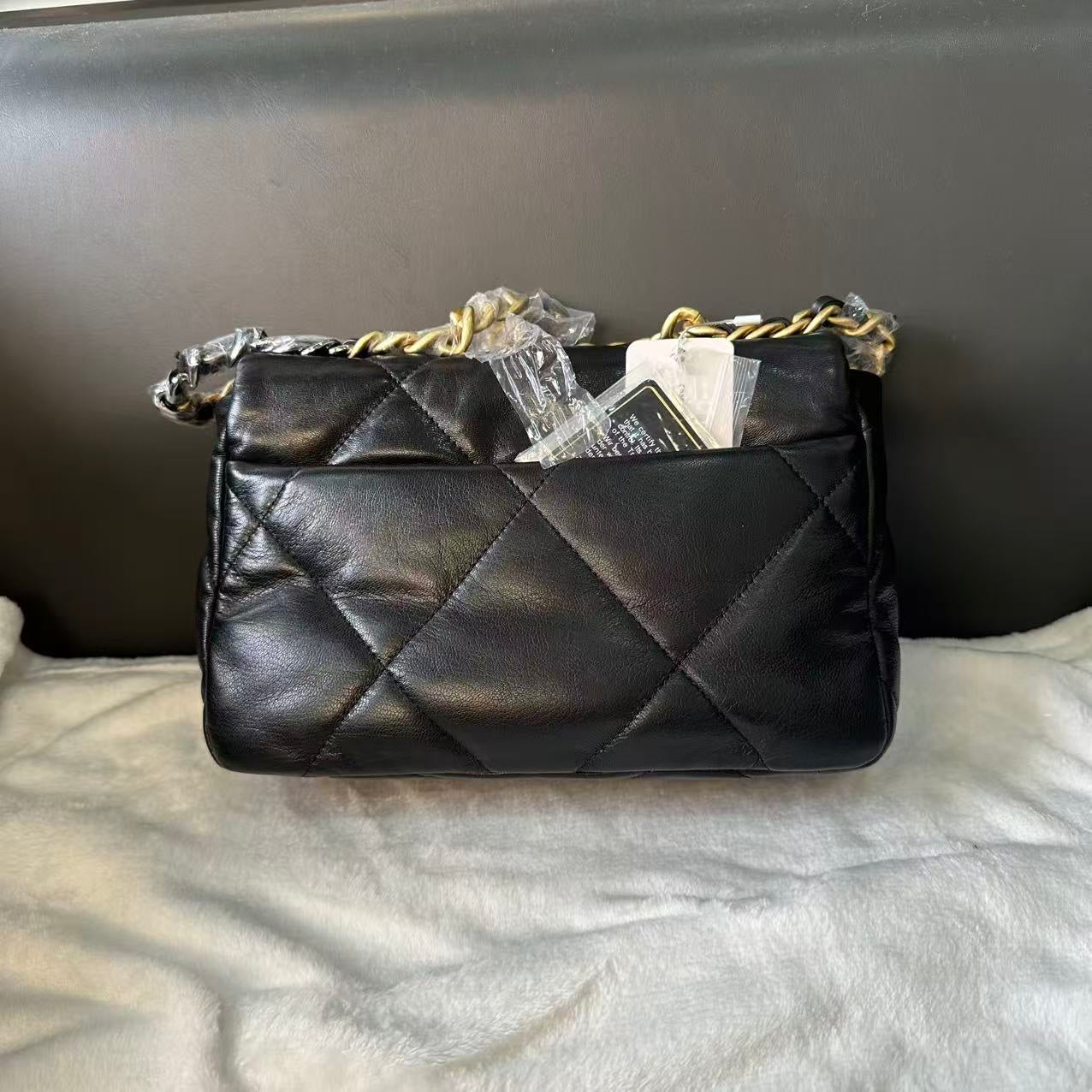 Chanel 19bag small year2021 12437671