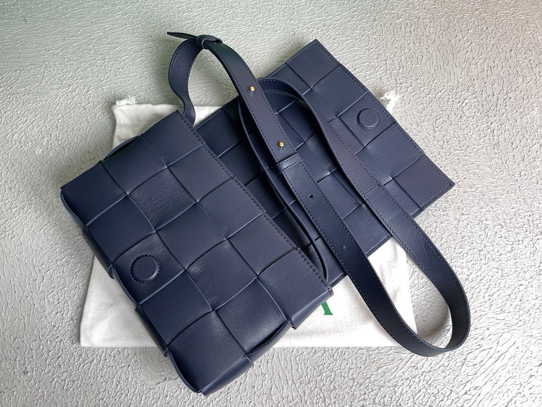 Top Quality Cassette Dark Blue, For Women, Women’s Bags 9.1in/23cm