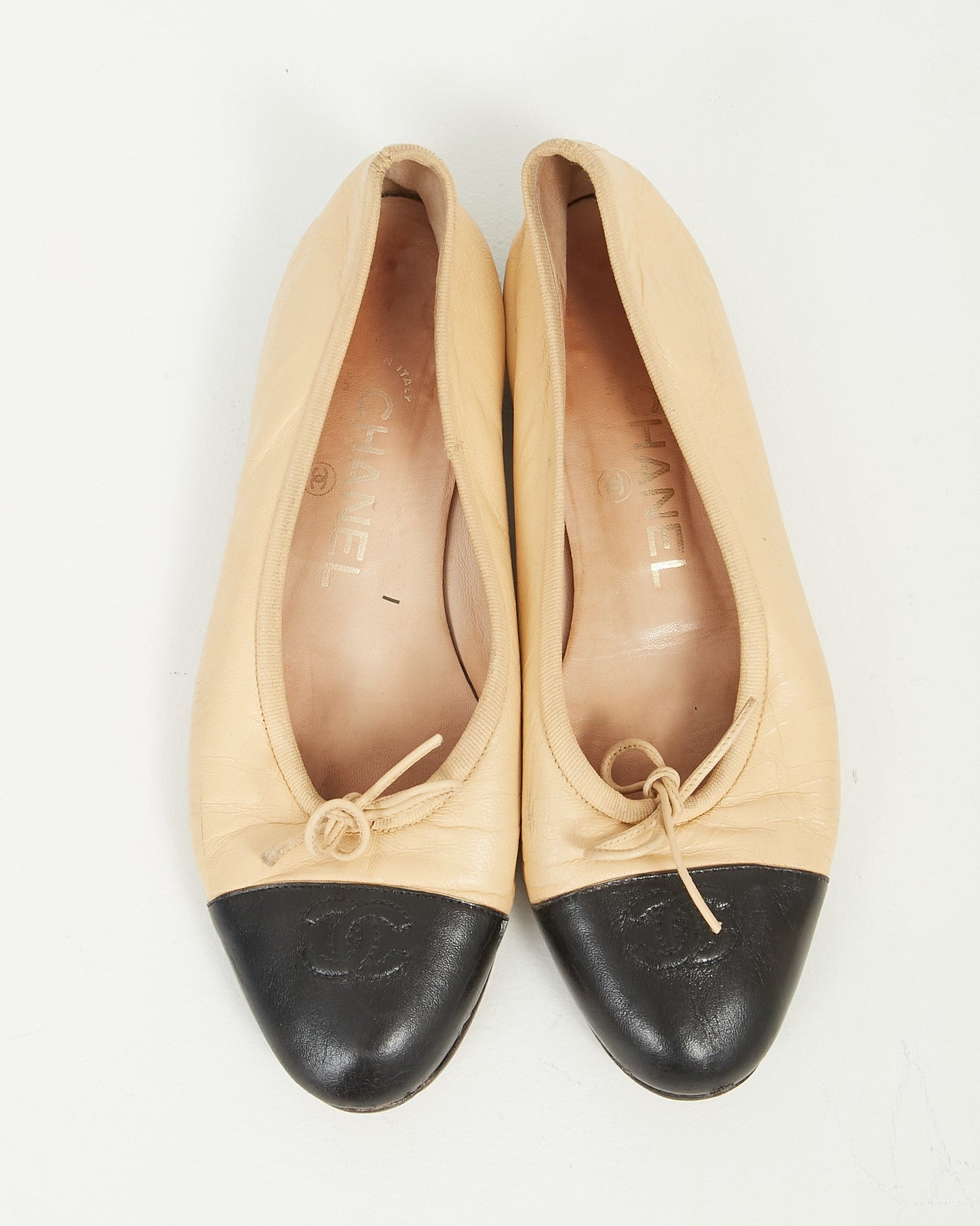 Chanel Beige/Black Classic   Ballerina Flats - 37