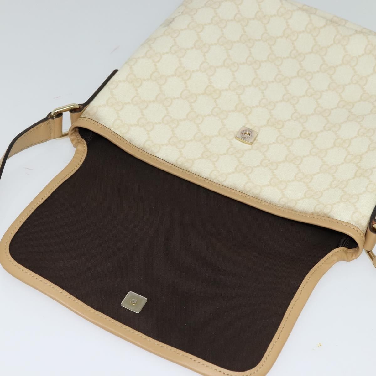 Gucci Flap Messenger Gg Coated Canvas White Pvc Shoulder Bag Bag ( )