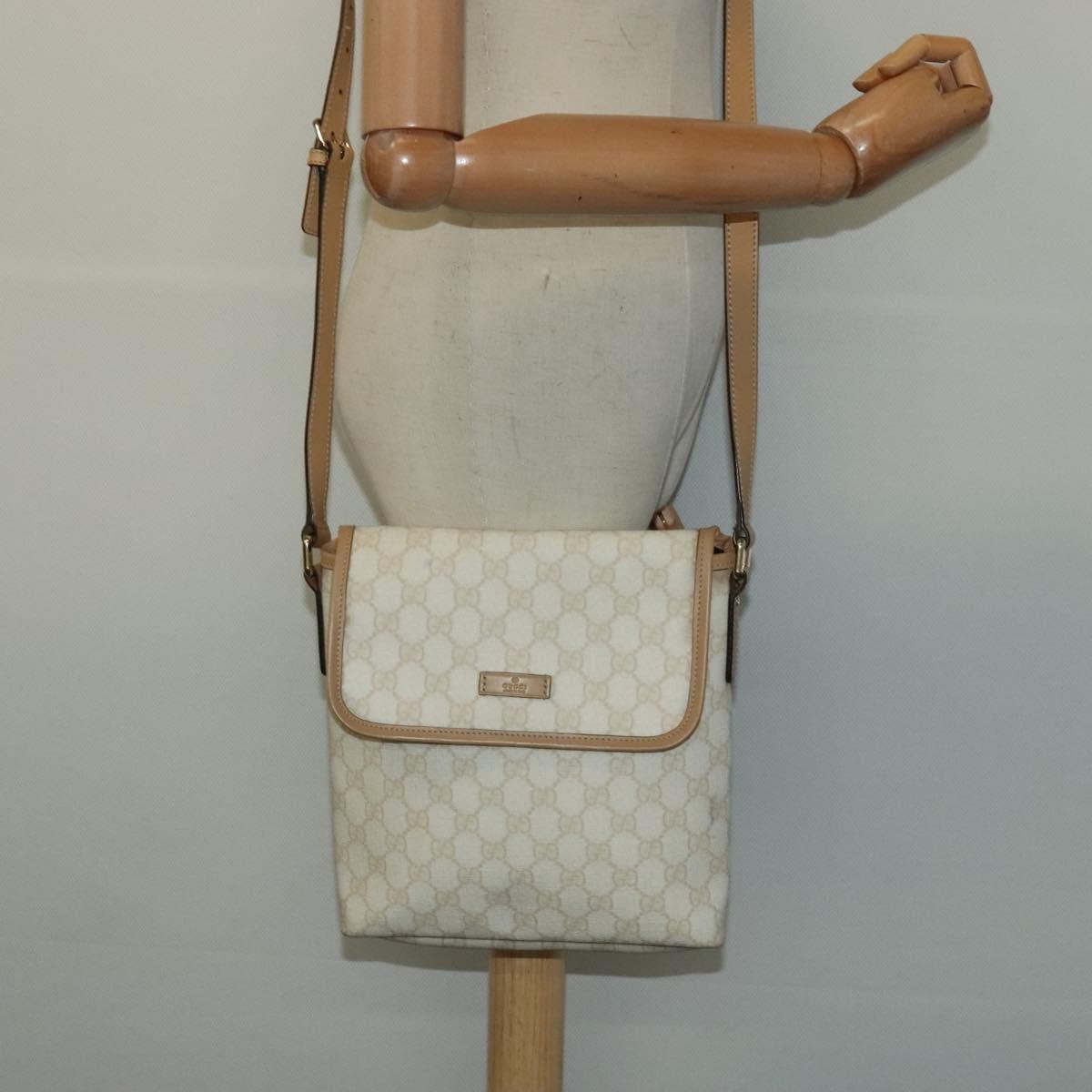Gucci Flap Messenger Gg Coated Canvas White Pvc Shoulder Bag Bag ( )