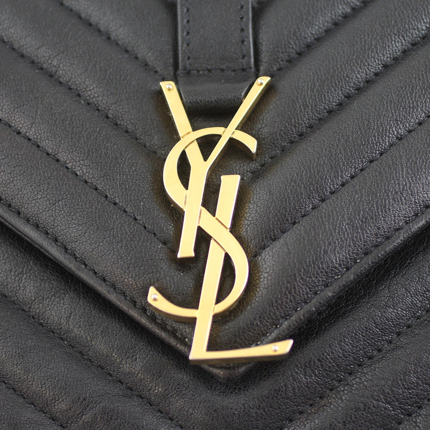 Saint Laurent College Medium