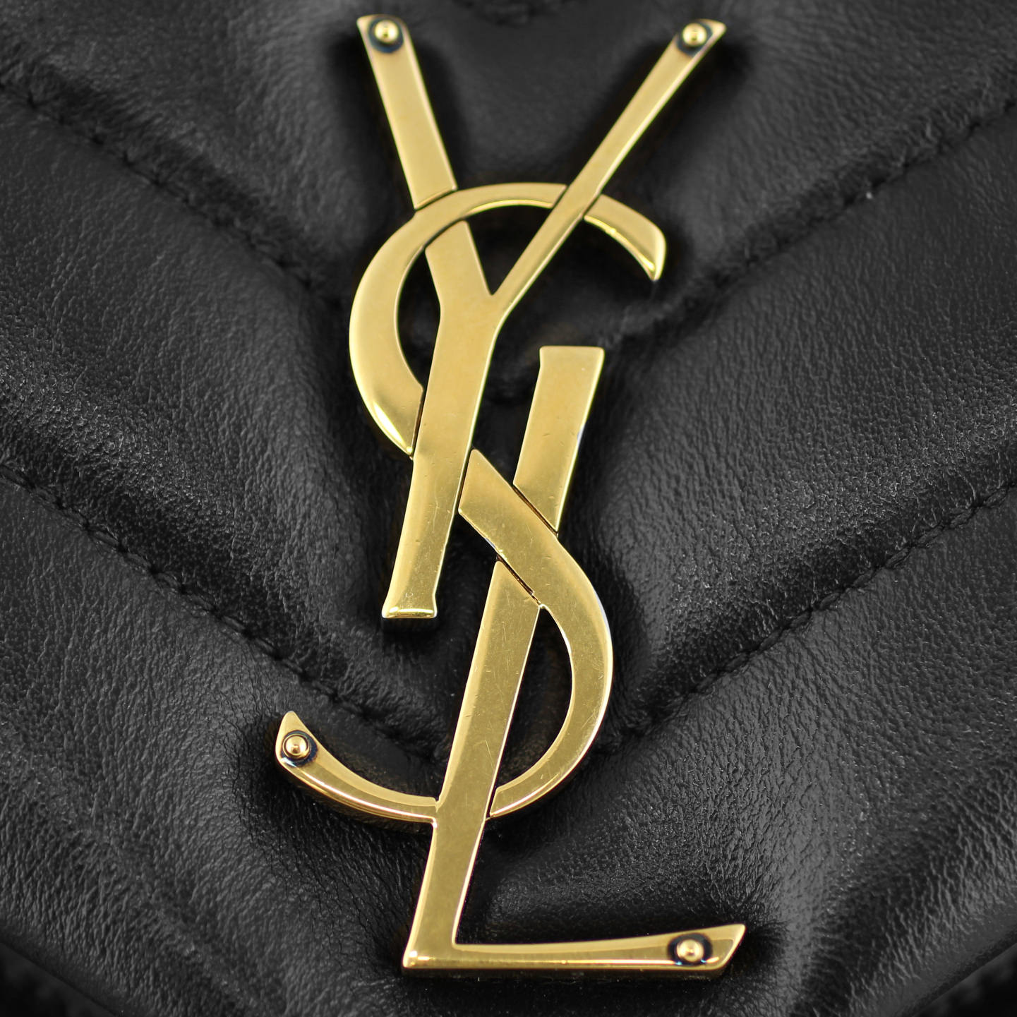 Saint Laurent Loulou Medium
