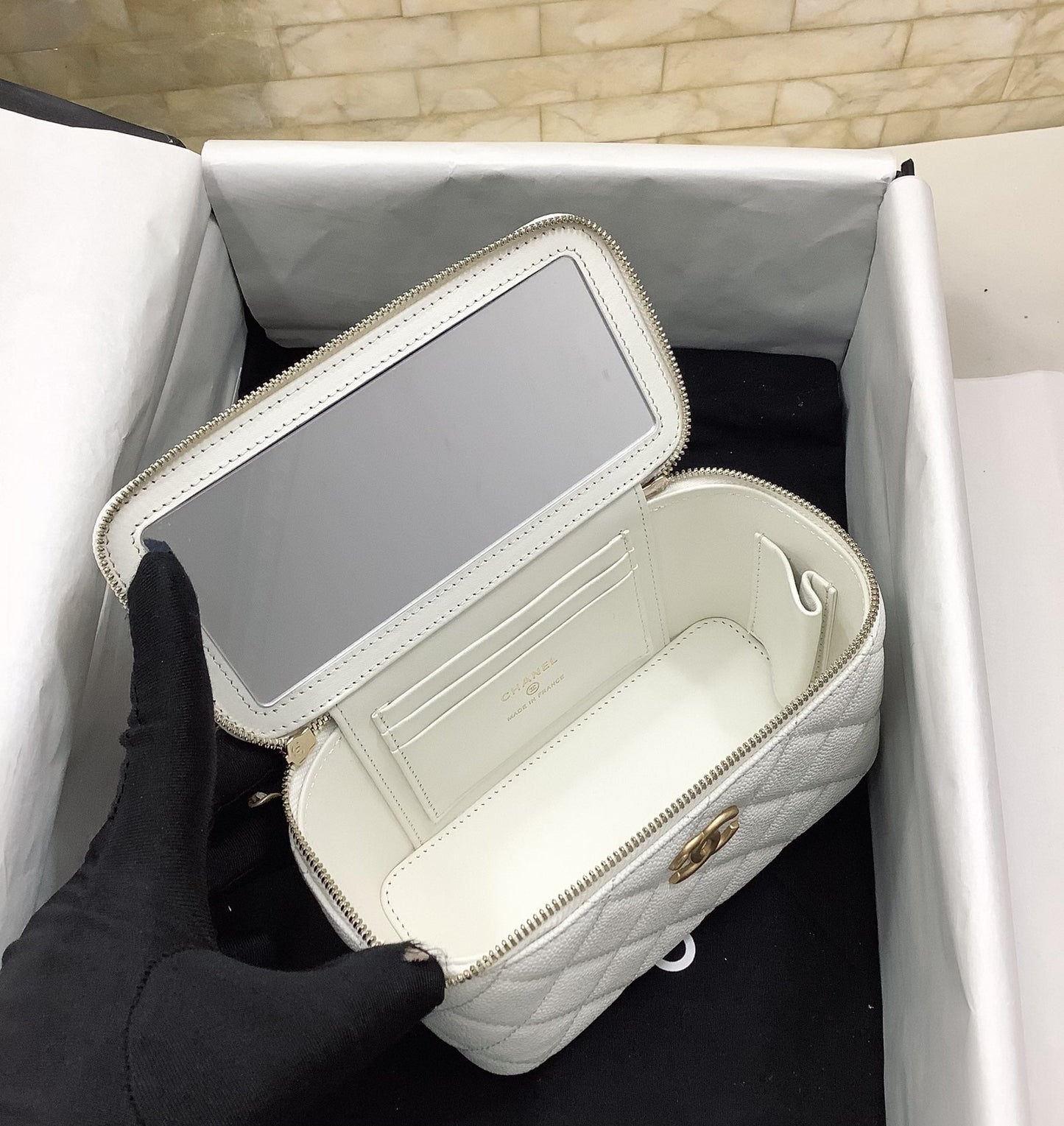 CHLSmall Vanity Case White For Women Bags 5.9in/15cm