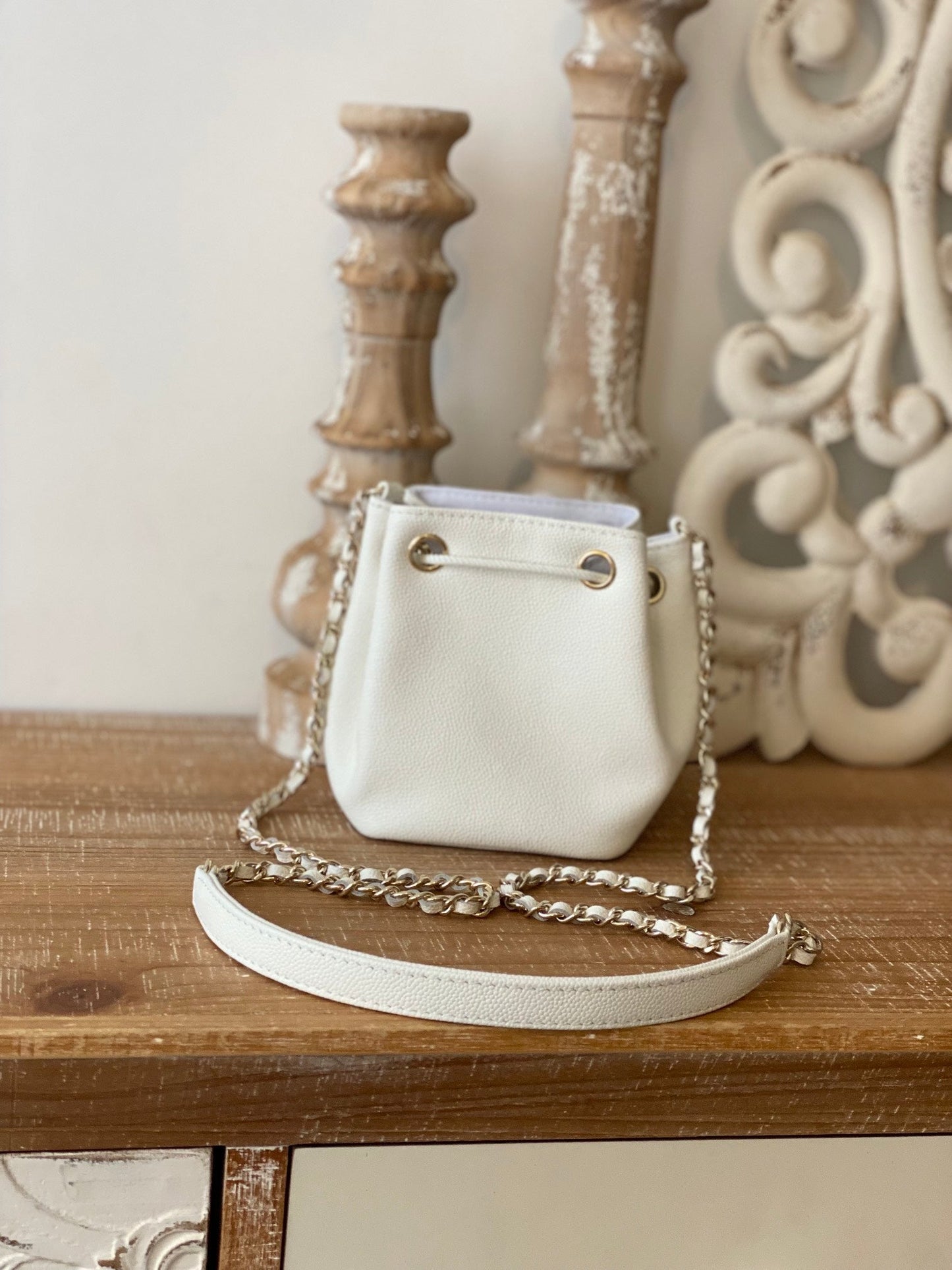 CHLMini Bucket Bag With Strap White For Women Bags 4.9in/12.5cm AP2913 B05052 10601