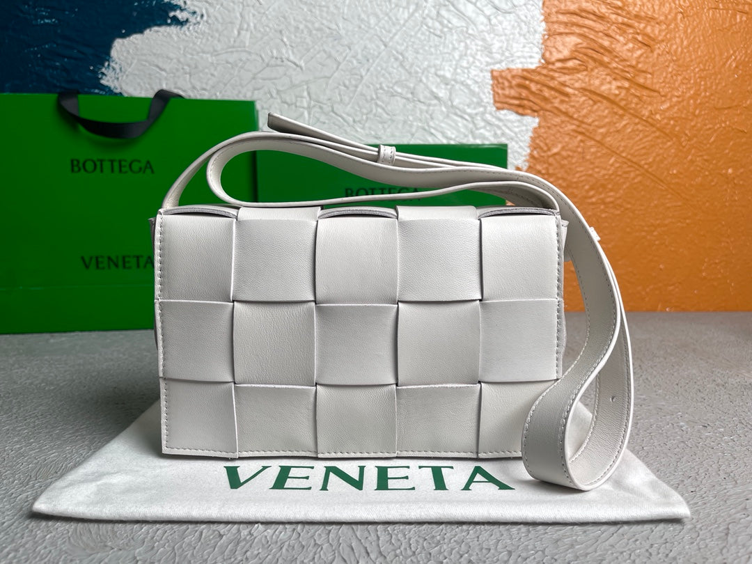 Top Quality Cassette White, For Women, Women’s Bags 9.1in/23cm 578004VMAY19007