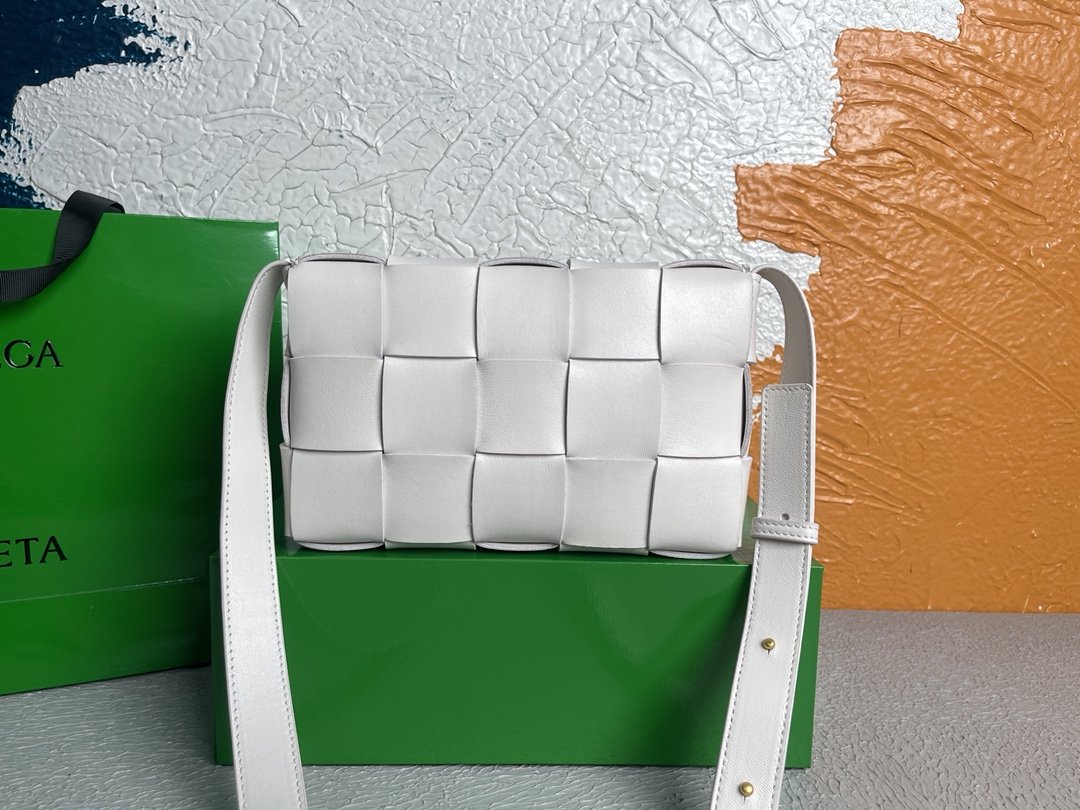Top Quality Cassette White, For Women, Women’s Bags 9.1in/23cm 578004VMAY19007