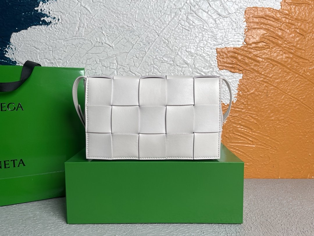 Top Quality Cassette White, For Women, Women’s Bags 9.1in/23cm 578004VMAY19007