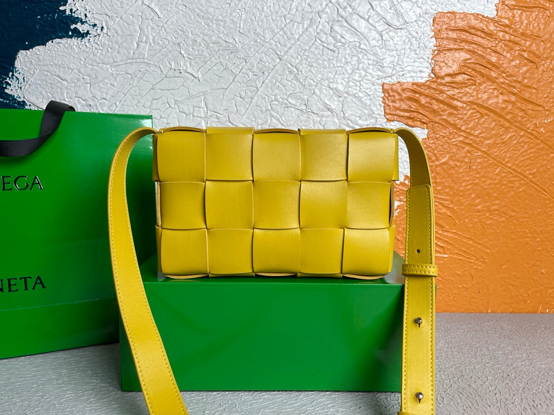 Top Quality Cassette Yellow, For Women, Women’s Bags 9.1in/23cm