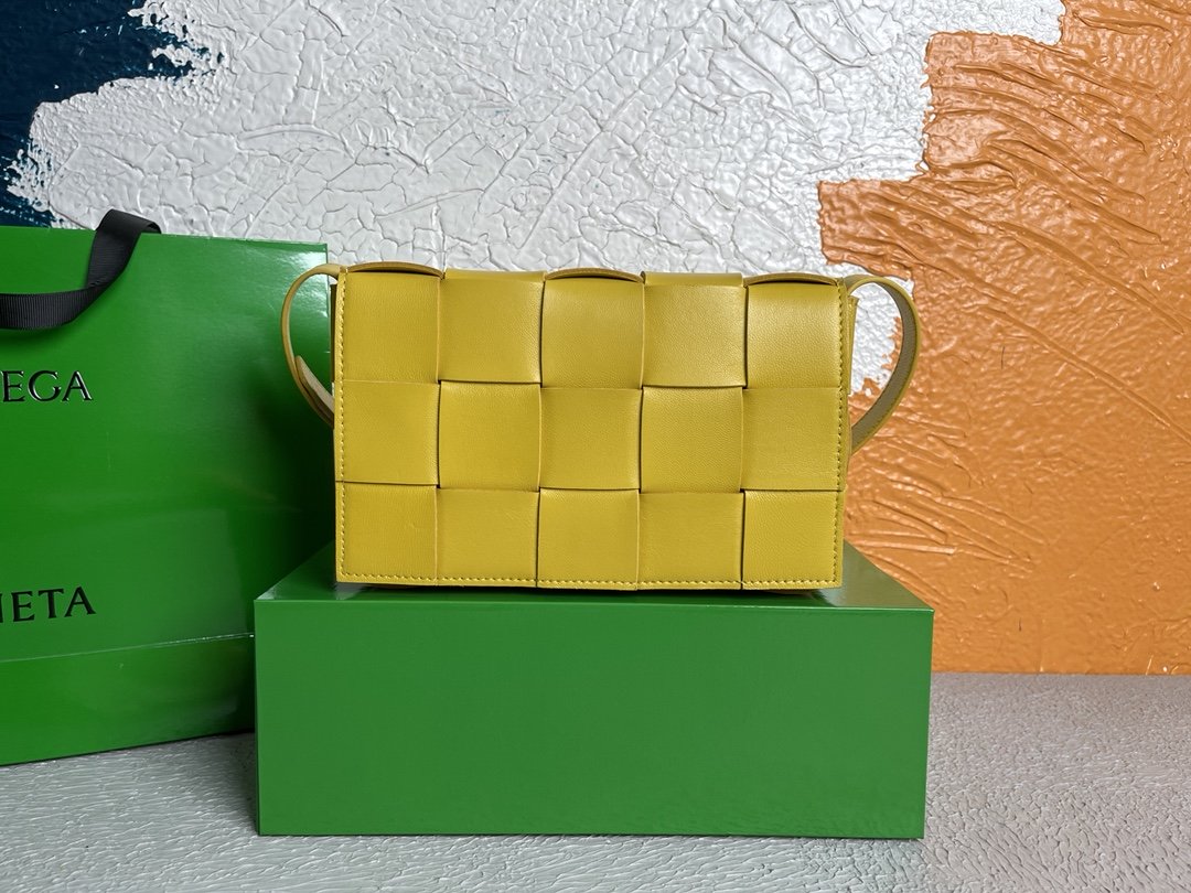 Top Quality Cassette Yellow, For Women, Women’s Bags 9.1in/23cm