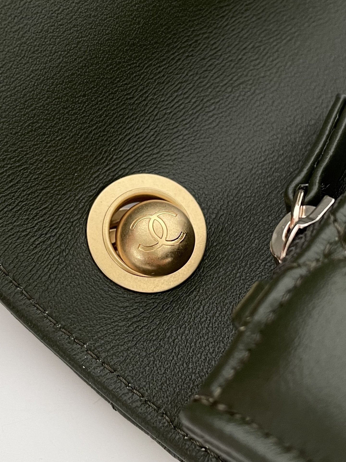 CHLWallet With Strap Dark Green For Women, Women’s Bags 6.7in/17cm