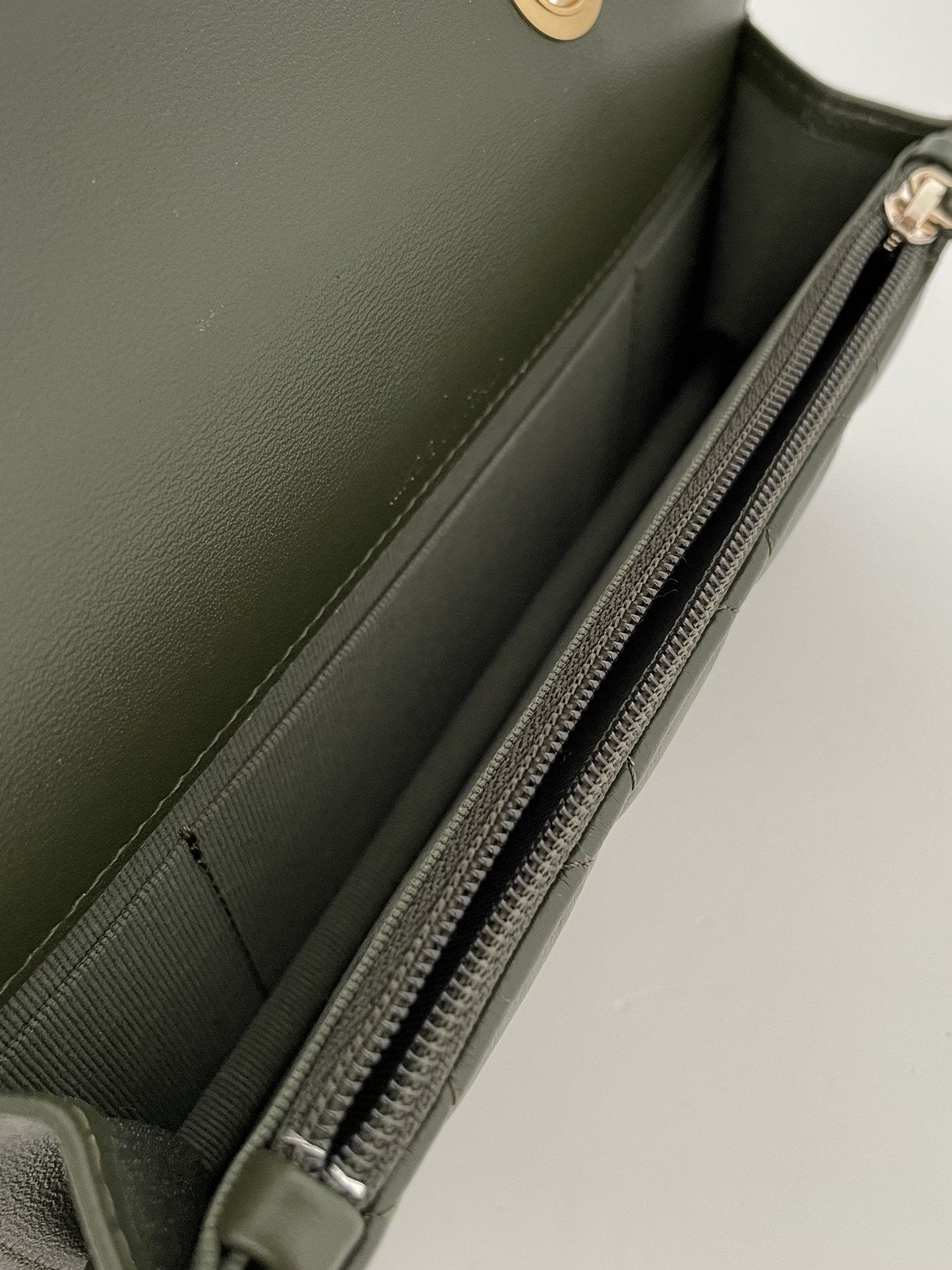 CHLWallet With Strap Dark Green For Women, Women’s Bags 6.7in/17cm